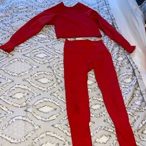 Alphalete matching set: OG Revival leggings with matching long sleeve crop